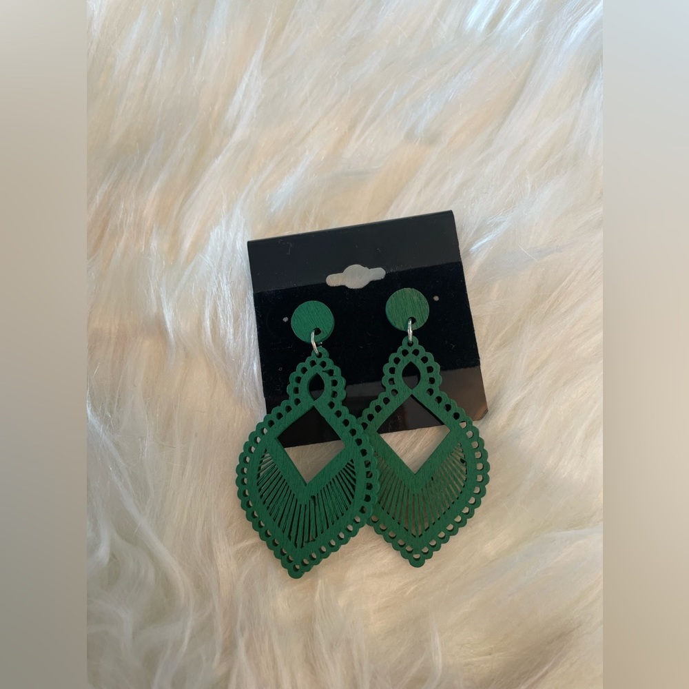 GREEN WOOD EARRINGS - Picture 2 of 2